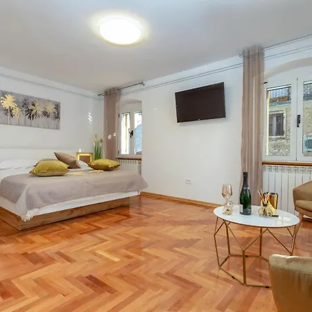 Guest house Deluxe Dreamy In The Center Of Hvar With Sea View *