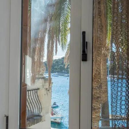 Guest house Deluxe Dreamy In The Center Of Hvar With Sea View *