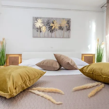 Guest house Deluxe Dreamy In The Center Of Hvar With Sea View