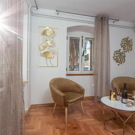 Guest house Deluxe Dreamy In The Center Of Hvar With Sea View